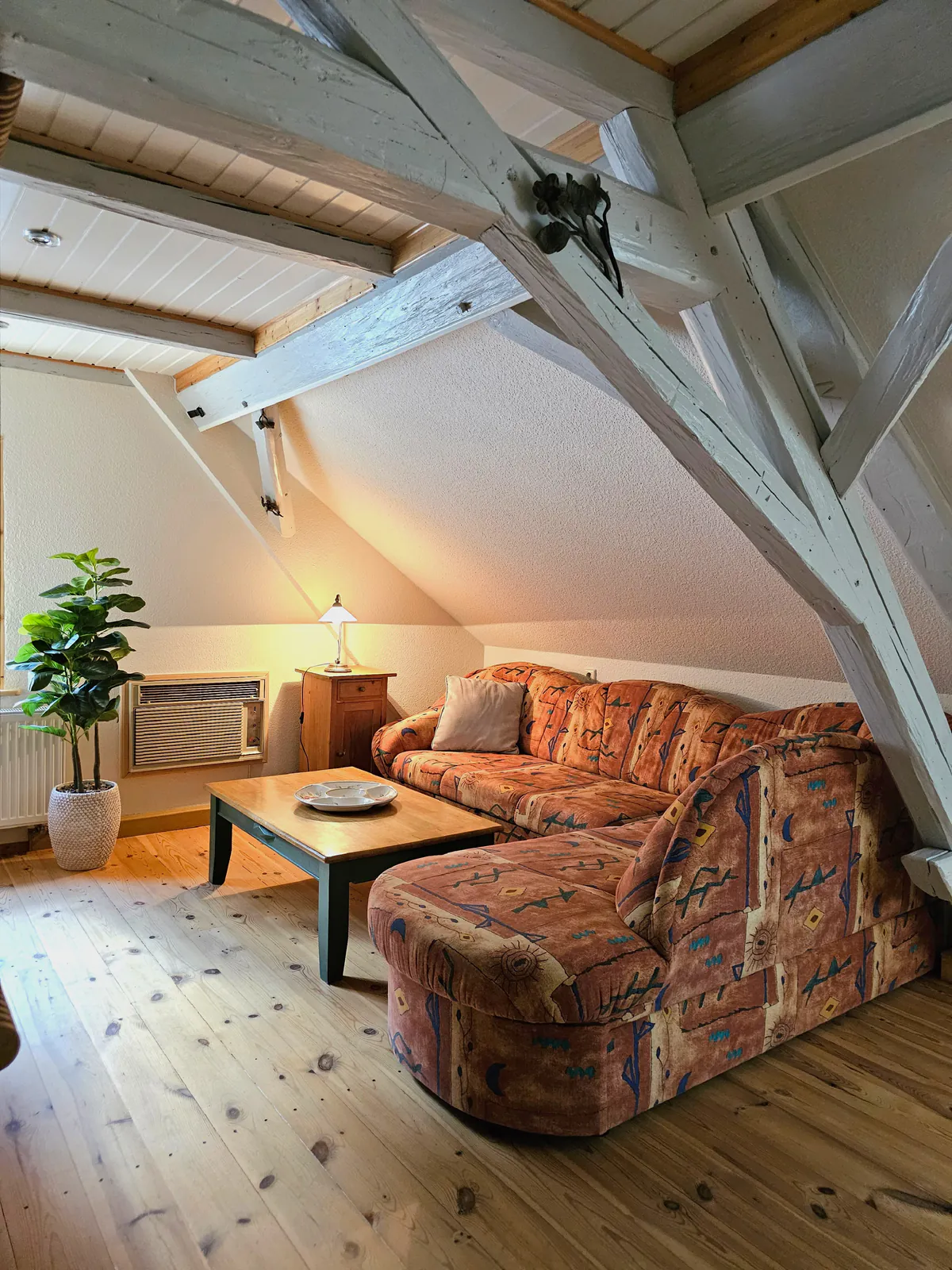 Ferienwohnung 3 Schwarzmühle — Wohnzimmer im Dachgeschoss